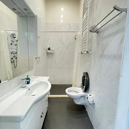 شقة Luxury Ambiance Residency 4Br-2Ba بودابست